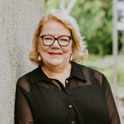 Alana Johnson AM | Presenter · Author · Advisor · Mentor